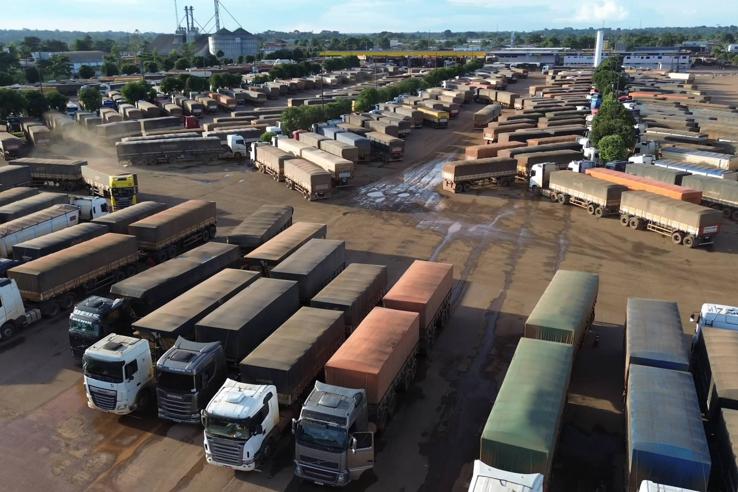 Tarifas: Brasil exportará mais, mas logística é entrave - 09/04/2025 - Mercado