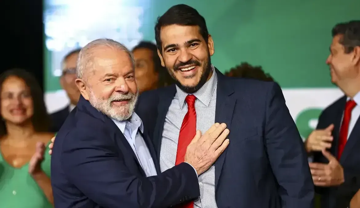 Lula manda Jorge Messias ao Senado e começa a queda de braço pelo STF